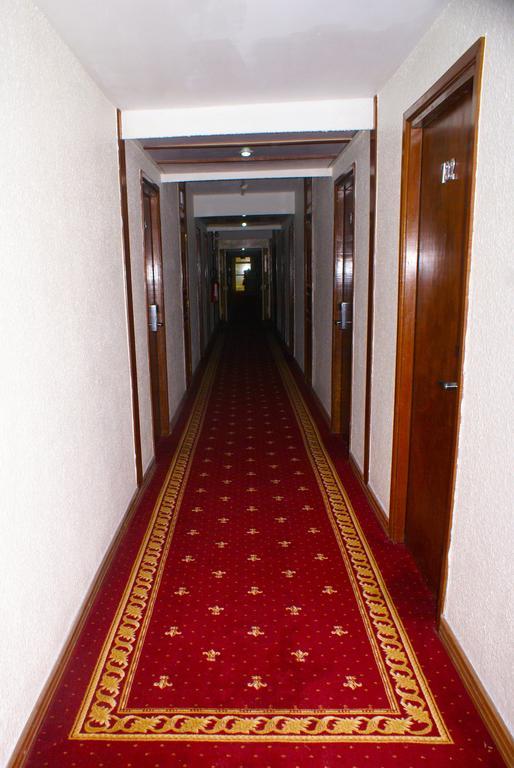Hotel Sawa ดูอาลา ภายนอก รูปภาพ