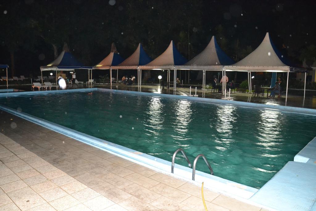 Hotel Sawa ดูอาลา ภายนอก รูปภาพ