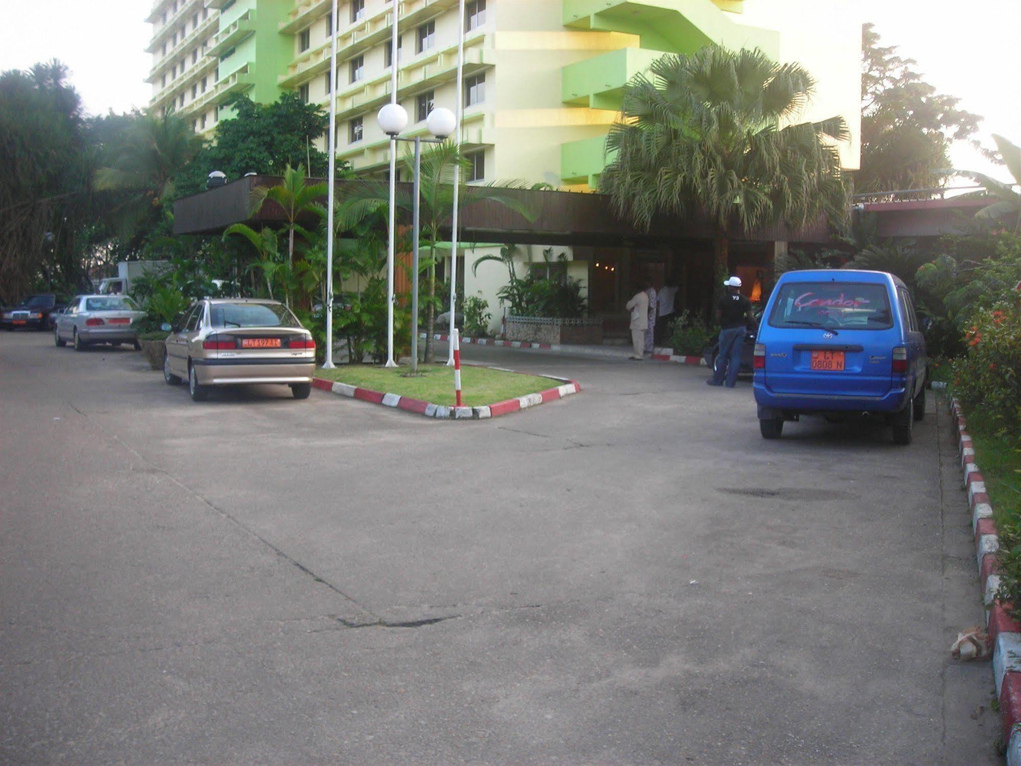 Hotel Sawa ดูอาลา ภายนอก รูปภาพ