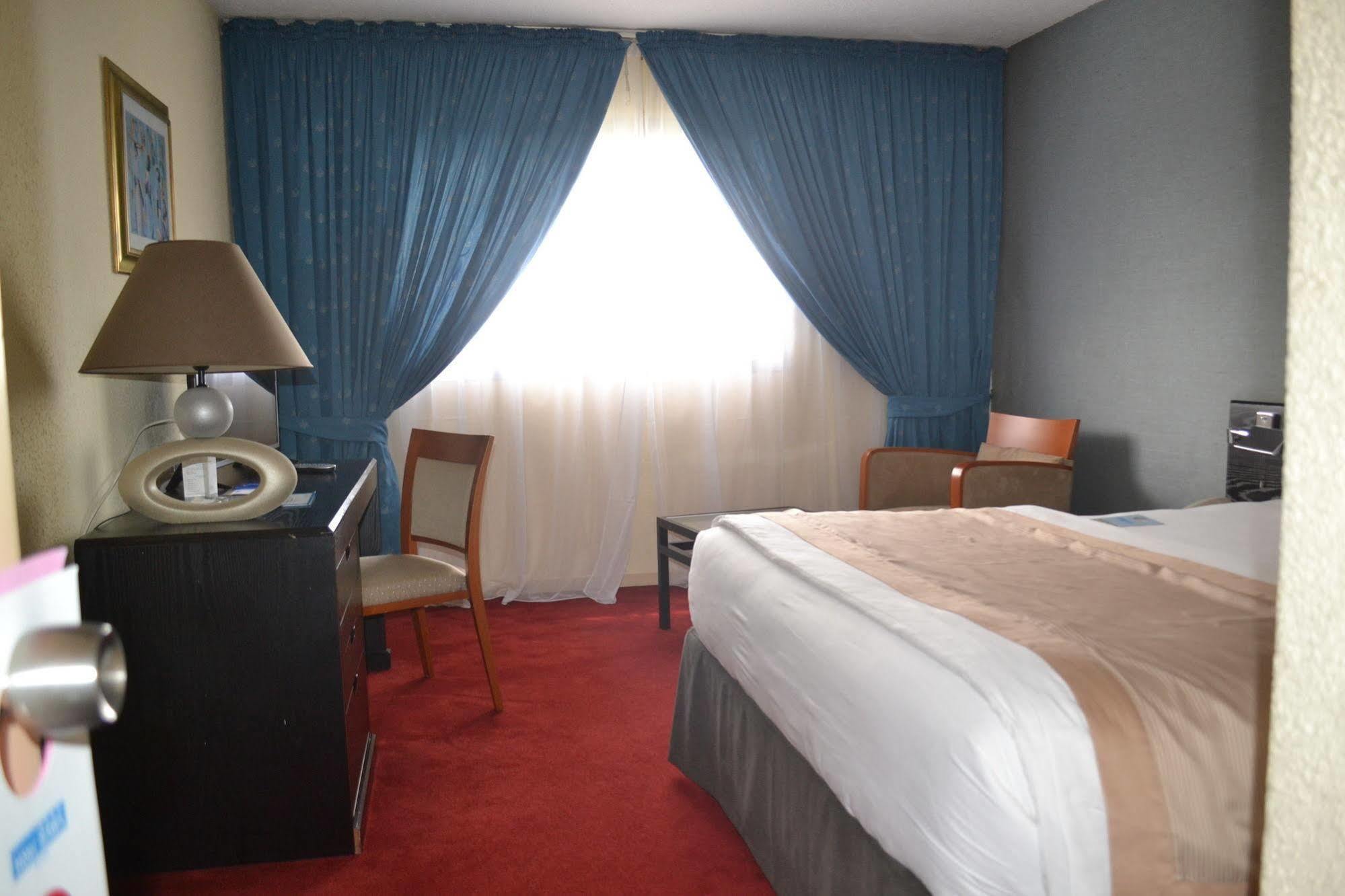 Hotel Sawa ดูอาลา ภายนอก รูปภาพ