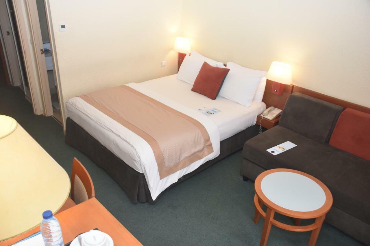Hotel Sawa ดูอาลา ภายนอก รูปภาพ