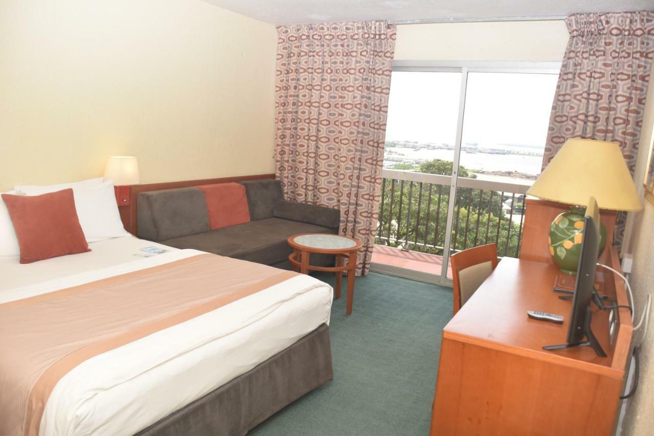 Hotel Sawa ดูอาลา ภายนอก รูปภาพ